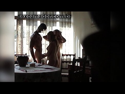 ❤️ Amigos sexuais convidam um homem gigante e uma ménage à trois com ele ❌ Porno russo em pt-br.befuck-net.ru